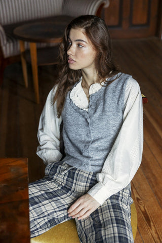 Atelier Rêve Embroidered Knitted Waistcoat Grey Irlovey - MMJs Fashion