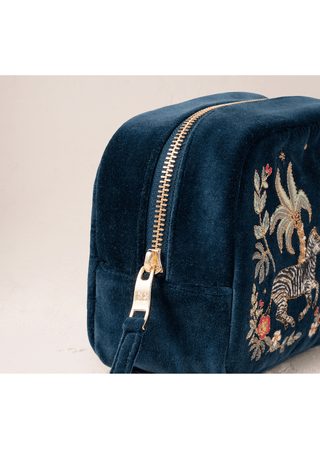 Elizabeth Scarlett Wild Zebra Palm Makeup Bag Navy Blue - MMJs Fashion