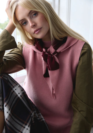 TBCo Merino Wool Triangle Scarf Pink Argyle