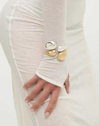 UNOde50 Irregular Drop Bangle Bracelet Corium Silver