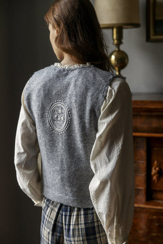 Atelier Rêve Embroidered Knitted Waistcoat Grey Irlovey - MMJs Fashion