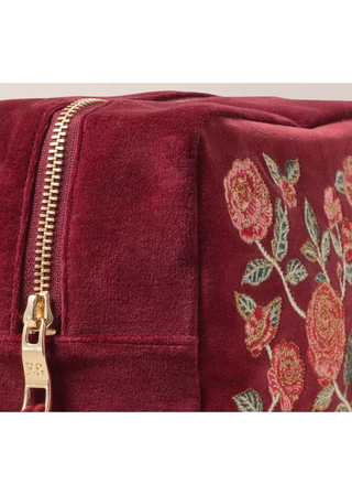 Elizabeth Scarlett Camellia Romance Wash Bag Cranberry