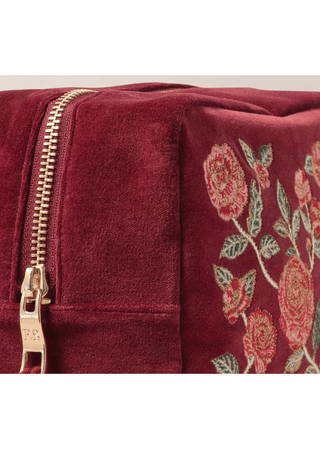 Elizabeth Scarlett Camellia Romance Wash Bag Cranberry - MMJs Fashion