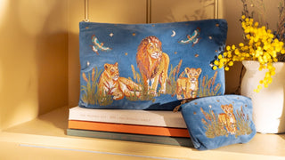 Elizabeth Scarlett Lion Pride Everyday Pouch Dusky Blue - MMJs Fashion
