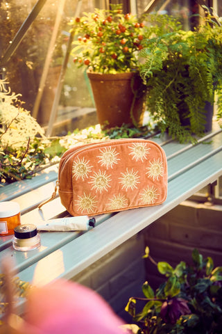 Elizabeth Scarlett Sun Goddess Makeup Bag Rust - MMJs Fashion