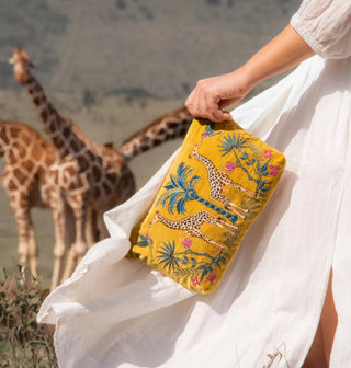 Elizabeth Scarlett Wild Giraffe Everyday Pouch Mustard Yellow - MMJs Fashion