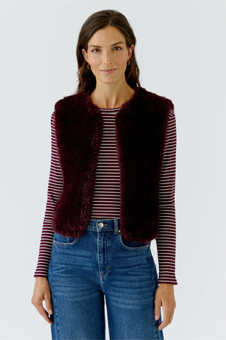 Oui Faux Fur Gilet Berry Red - MMJs Fashion
